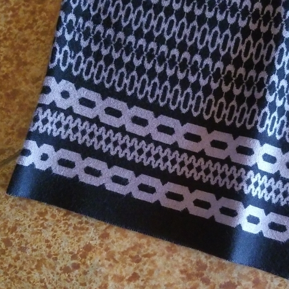 NWT Pencil skirt - Picture 3 of 5